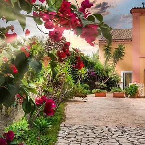 Casale E Relais Motta Camastra